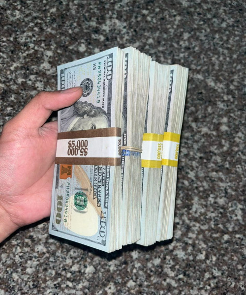 100 Dollars